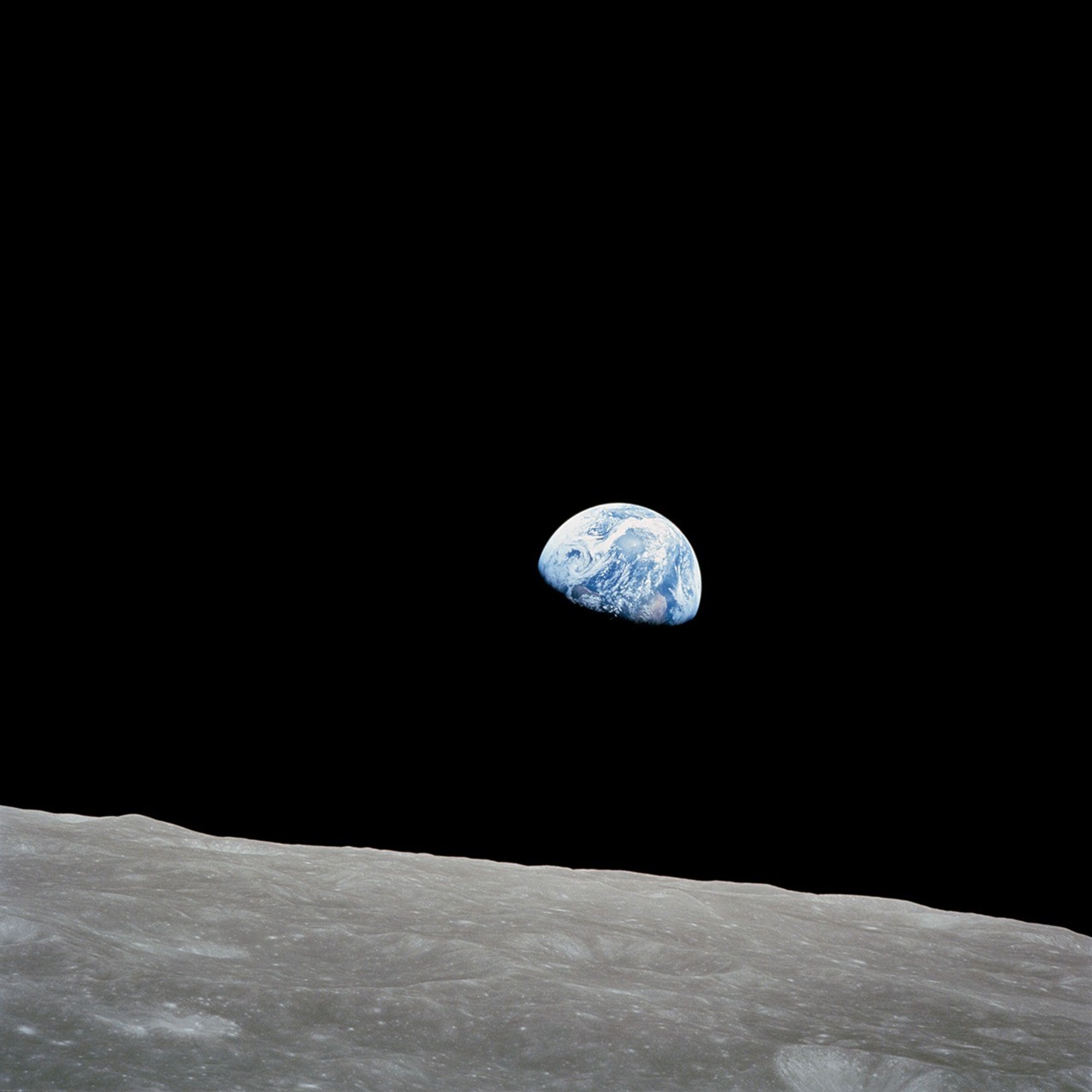 Earth above the lunar horizon in Bill Anders Apollo 8 photograph.